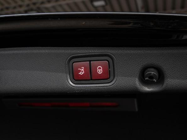 Mercedes-Benz E-Класс AMG V (W213) Рестайлинг с пробегом 2020 года, цена 4 980 000 рублей, 146118 км, седан, Автокод Объявления