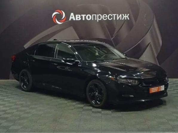 Honda Accord X с пробегом 2018 года, цена 1 820 000 рублей, 163724 км, седан, Автокод Объявления