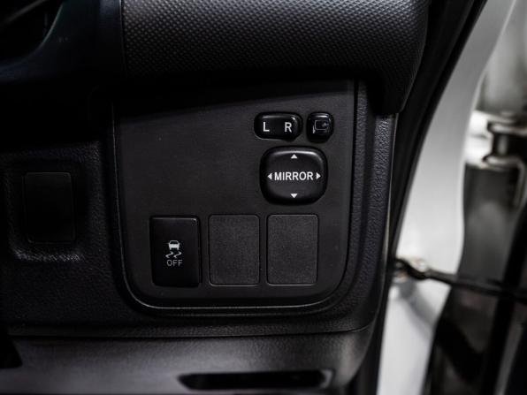 Toyota Wish II с пробегом 2011 года, цена 1 100 000 рублей, 252620 км, минивэн, Автокод Объявления