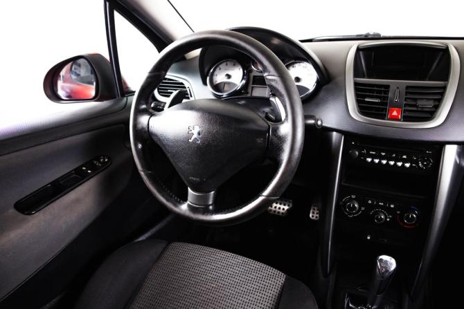 Peugeot 207 I Рестайлинг с пробегом 2010 года, цена 399 000 рублей, 188000 км, хэтчбек, Автокод Объявления