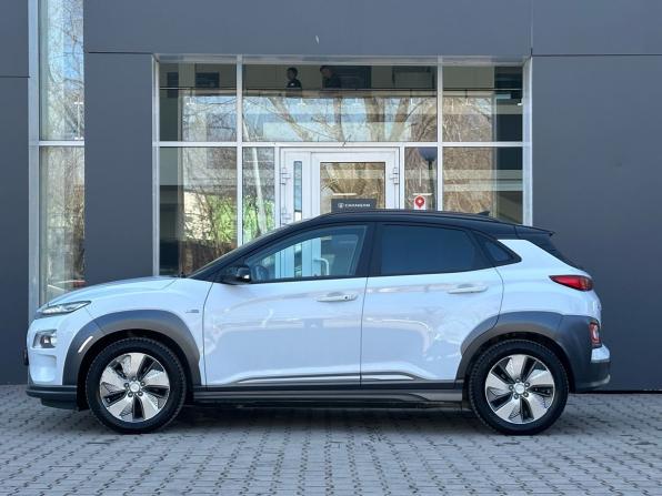 Hyundai Kona I с пробегом 2018 года, цена 1 899 000 рублей, 132765 км, внедорожник, Автокод Объявления
