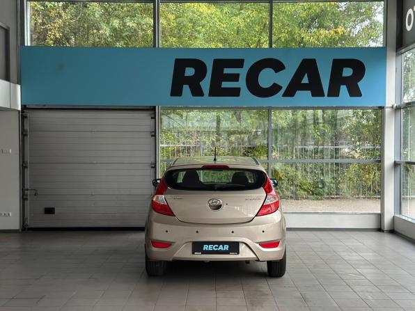 Hyundai Solaris I с пробегом 2013 года, цена 740 000 рублей, 175900 км, хэтчбек, Автокод Объявления