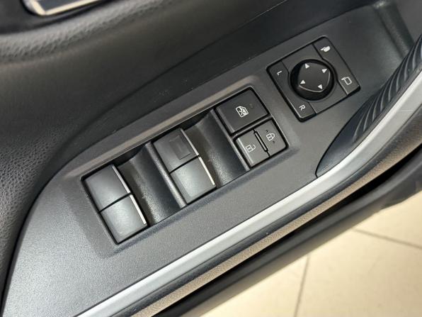 Toyota RAV4 V (XA50) с пробегом 2021 года, цена 2 915 000 рублей, 116507 км, внедорожник, Автокод Объявления