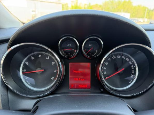 Opel Astra J с пробегом 2011 года, цена 599 900 рублей, 205620 км, хэтчбек, Автокод Объявления