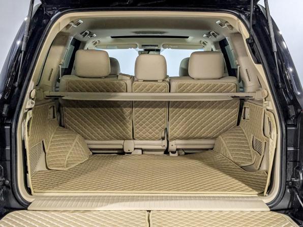 Toyota Land Cruiser 200 Series Рестайлинг 2 с пробегом 2018 года, цена 8 950 000 рублей, 15980 км, внедорожник, Автокод Объявления