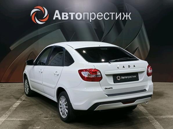 Lada (ВАЗ) Granta I Рестайлинг с пробегом 2018 года, цена 870 000 рублей, 19372 км, лифтбек, Автокод Объявления