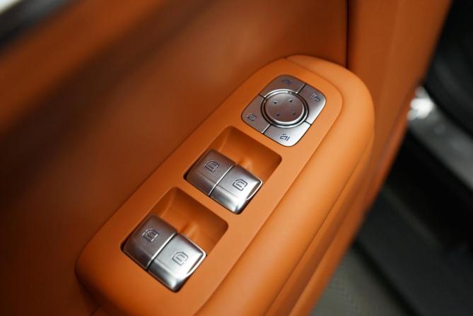 Li Auto (Lixiang) L9 I с пробегом 2023 года, цена 7 500 000 рублей, 38000 км, внедорожник, Автокод Объявления