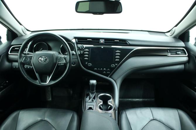 Toyota Camry VIII (XV70) с пробегом 2018 года, цена 2 575 000 рублей, 171797 км, седан, Автокод Объявления