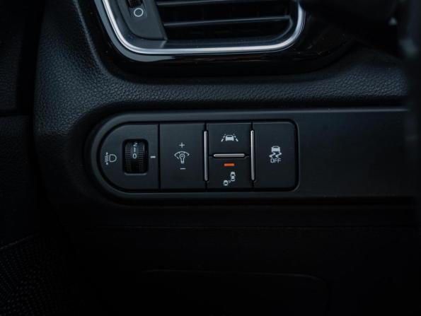 Kia Ceed III с пробегом 2019 года, цена 1 770 000 рублей, 118363 км, хэтчбек, Автокод Объявления
