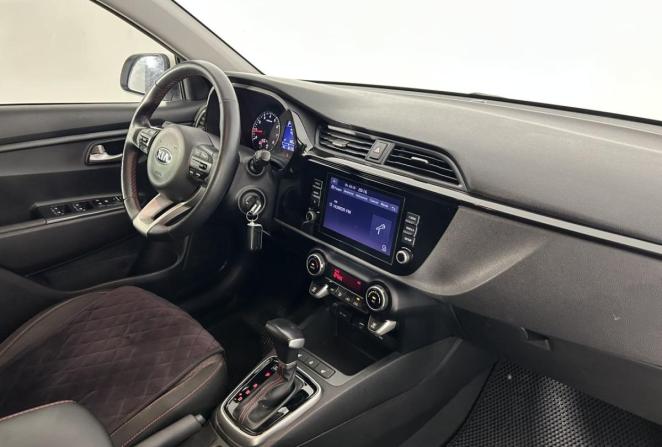 Kia Rio IV Рестайлинг с пробегом 2021 года, цена 1 735 000 рублей, 80170 км, седан, Автокод Объявления