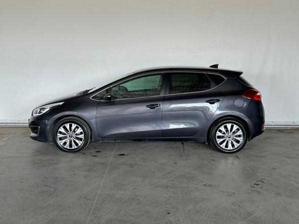Kia Ceed II Рестайлинг с пробегом 2017 года, цена 1 425 000 рублей, 118818 км, хэтчбек, Автокод Объявления