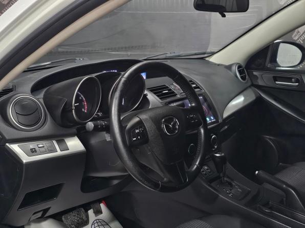 Mazda 3 II (BL) Рестайлинг с пробегом 2012 года, цена 875 000 рублей, 192400 км, седан, Автокод Объявления