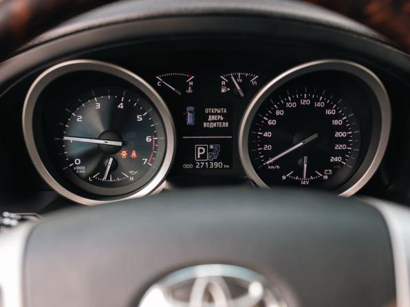 Toyota Land Cruiser 200 Series Рестайлинг 1 с пробегом 2012 года, цена 3 530 000 рублей, 271390 км, внедорожник, Автокод Объявления