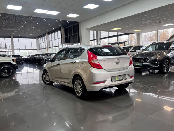 Hyundai Solaris I Рестайлинг с пробегом 2015 года, цена 830 000 рублей, 97239 км, хэтчбек, Автокод Объявления