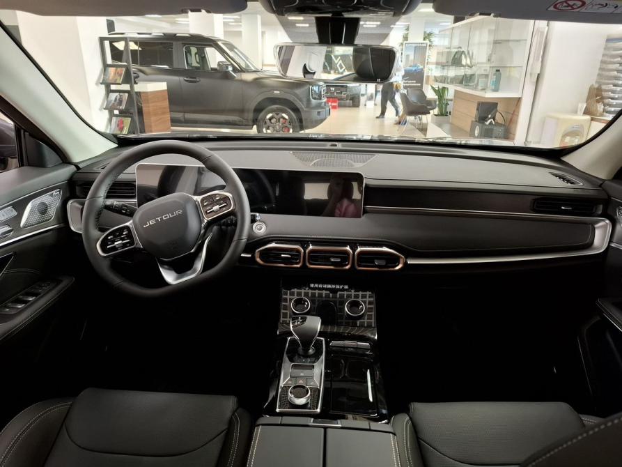 JETOUR X70+ I Рестайлинг Москва  - изображение 10