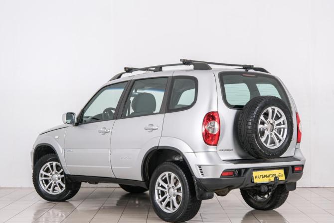Chevrolet Niva I Рестайлинг с пробегом 2011 года, цена 599 000 рублей, 230000 км, внедорожник, Автокод Объявления