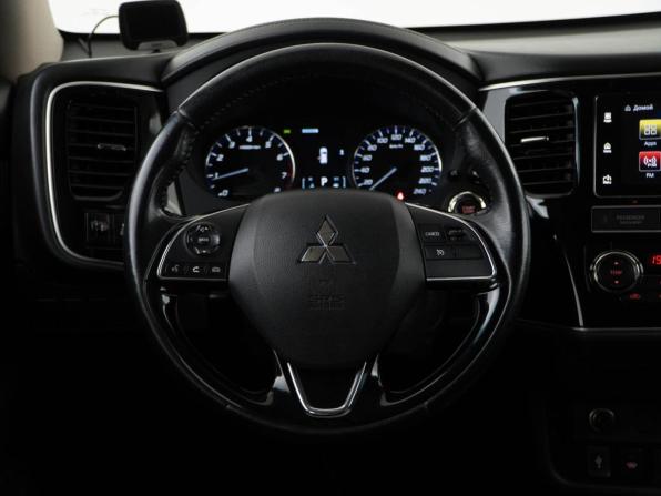Mitsubishi Outlander III Рестайлинг 3 с пробегом 2019 года, цена 1 964 055 рублей, 144337 км, внедорожник, Автокод Объявления