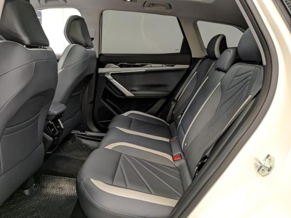 Geely Atlas II с пробегом 2024 года, цена 3 100 000 рублей, 24948 км, внедорожник, Автокод Объявления