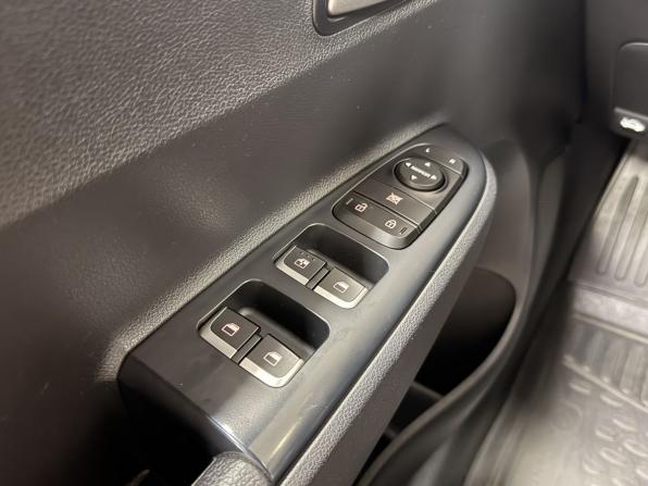 Kia Rio IV Рестайлинг с пробегом 2020 года, цена 1 750 000 рублей, 85740 км, хэтчбек, Автокод Объявления