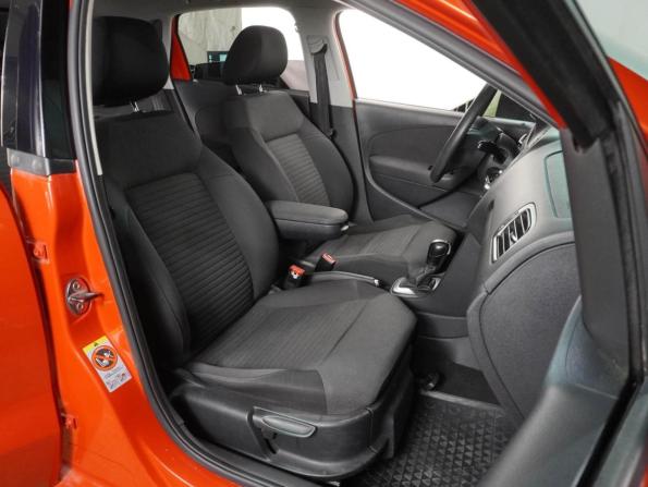 Volkswagen Polo V с пробегом 2011 года, цена 799 000 рублей, 220096 км, хэтчбек, Автокод Объявления