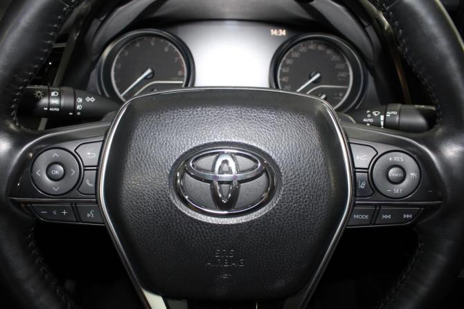 Toyota Camry VIII (XV70) Рестайлинг с пробегом 2021 года, цена 3 500 000 рублей, 75362 км, седан, Автокод Объявления