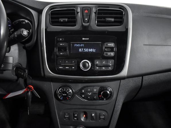Renault Sandero II Рестайлинг с пробегом 2019 года, цена 989 000 рублей, 130643 км, хэтчбек, Автокод Объявления