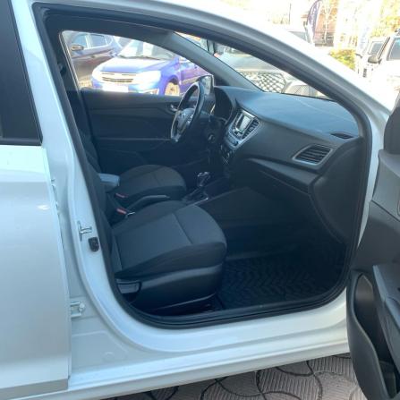 Hyundai Solaris II с пробегом 2017 года, цена 1 378 000 рублей, 76500 км, седан, Автокод Объявления
