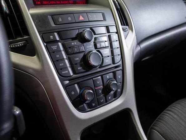 Opel Astra J с пробегом 2012 года, цена 695 000 рублей, 183835 км, хэтчбек, Автокод Объявления