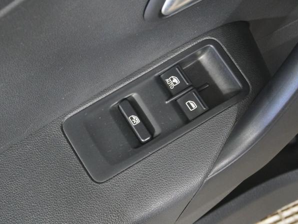 Volkswagen Polo V Рестайлинг с пробегом 2016 года, цена 1 058 000 рублей, 128623 км, седан, Автокод Объявления