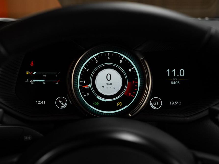 Aston Martin DB11 I Москва  - изображение 18