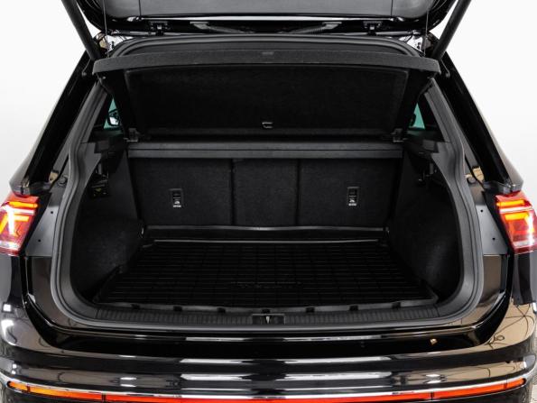 Volkswagen Tiguan II Рестайлинг с пробегом 2021 года, цена 3 499 000 рублей, 104350 км, внедорожник, Автокод Объявления
