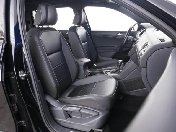 Volkswagen Tiguan II с пробегом 2021 года, цена 4 050 000 рублей, 52926 км, внедорожник, Автокод Объявления