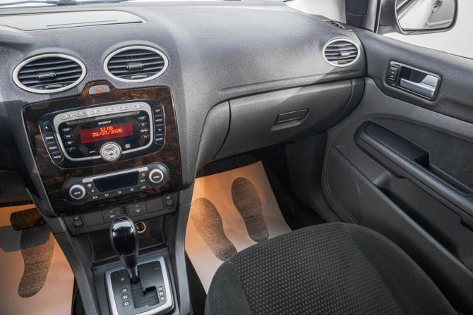Ford Focus II Рестайлинг с пробегом 2008 года, цена 629 000 рублей, 286500 км, седан, Автокод Объявления