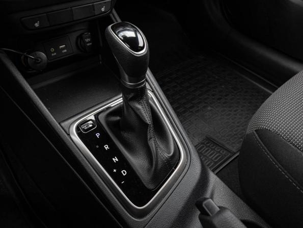 Hyundai Solaris II с пробегом 2019 года, цена 1 469 000 рублей, 90074 км, седан, Автокод Объявления