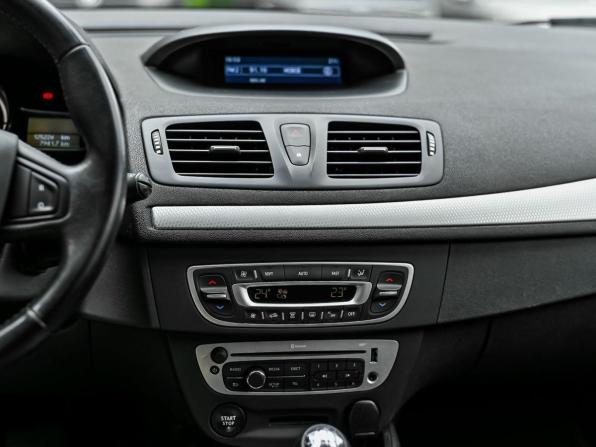 Renault Megane III Рестайлинг с пробегом 2013 года, цена 710 000 рублей, 125175 км, хэтчбек, Автокод Объявления