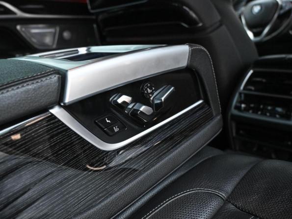 BMW 7 серии VI (G11/G12) с пробегом 2017 года, цена 3 349 000 рублей, 214737 км, седан, Автокод Объявления