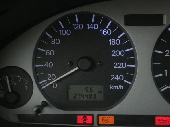 Mitsubishi Carisma I Рестайлинг с пробегом 2003 года, цена 117 000 рублей, 275000 км, лифтбек, Автокод Объявления