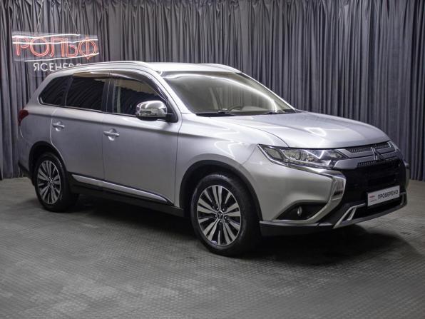 Mitsubishi Outlander III Рестайлинг 3 с пробегом 2019 года, цена 2 498 000 рублей, 75392 км, внедорожник, Автокод Объявления