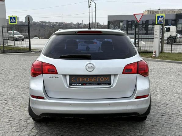 Opel Astra J Рестайлинг с пробегом 2012 года, цена 590 000 рублей, 243000 км, универсал, Автокод Объявления