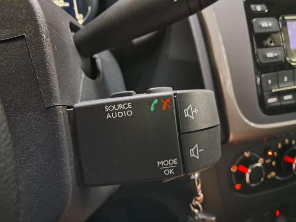 Renault Logan II Рестайлинг с пробегом 2020 года, цена 1 250 000 рублей, 69150 км, седан, Автокод Объявления