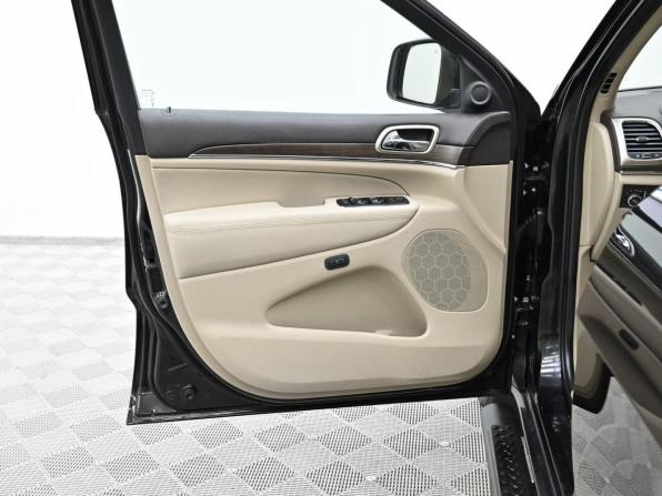 Jeep Grand Cherokee IV (WK2) Рестайлинг с пробегом 2013 года, цена 1 439 000 рублей, 135796 км, внедорожник, Автокод Объявления