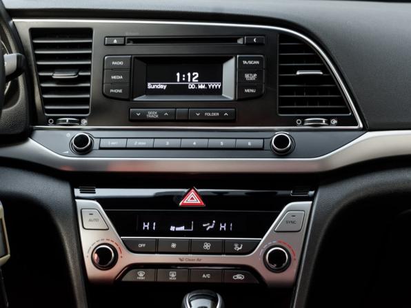 Hyundai Elantra VI (AD) с пробегом 2017 года, цена 1 600 000 рублей, 103576 км, седан, Автокод Объявления