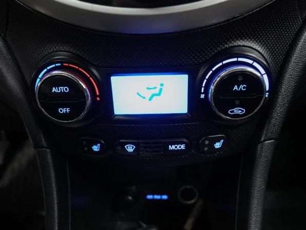 Hyundai Solaris I с пробегом 2014 года, цена 797 000 рублей, 170000 км, седан, Автокод Объявления