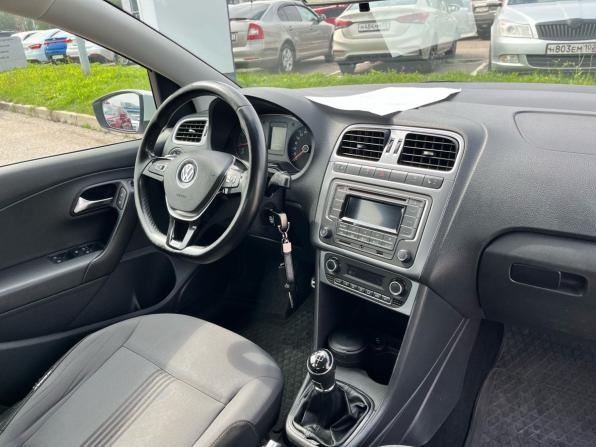 Volkswagen Polo V Рестайлинг с пробегом 2016 года, цена 1 120 000 рублей, 79504 км, седан, Автокод Объявления