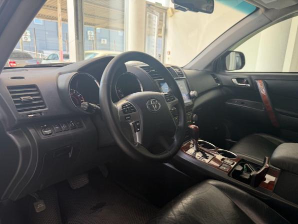 Toyota Highlander II (XU40) Рестайлинг с пробегом 2011 года, цена 1 499 000 рублей, 239754 км, внедорожник, Автокод Объявления