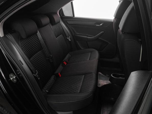 Skoda Rapid I с пробегом 2016 года, цена 1 049 000 рублей, 151869 км, лифтбек, Автокод Объявления