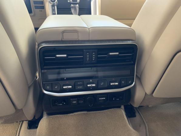 Toyota Land Cruiser 300 Series с пробегом 2021 года, цена 10 999 000 рублей, 76350 км, внедорожник, Автокод Объявления
