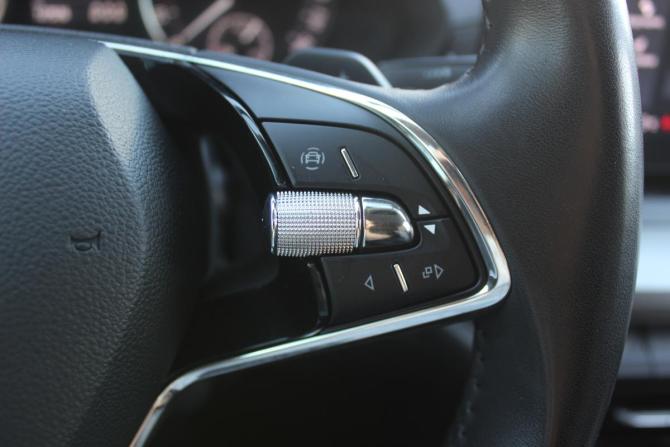 Skoda Octavia IV (A8) с пробегом 2021 года, цена 2 177 000 рублей, 127575 км, лифтбек, Автокод Объявления