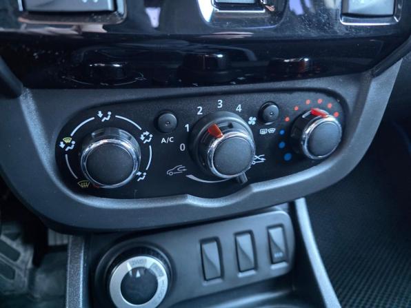 Renault Duster I Рестайлинг с пробегом 2016 года, цена 1 150 000 рублей, 202900 км, внедорожник, Автокод Объявления