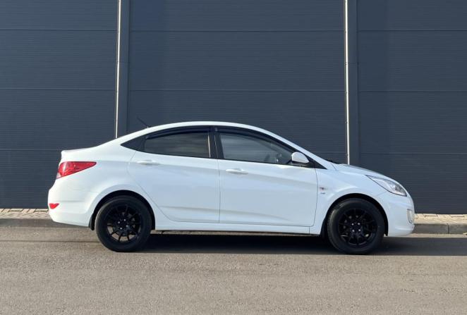 Hyundai Solaris I с пробегом 2013 года, цена 800 000 рублей, 183240 км, седан, Автокод Объявления